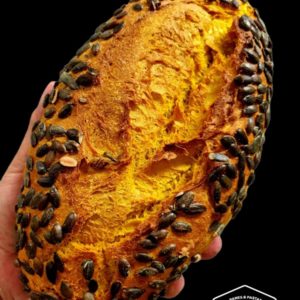 Pan con curcuma y semillas de calabaza verde 20%curcuma 10% pipas calabaza