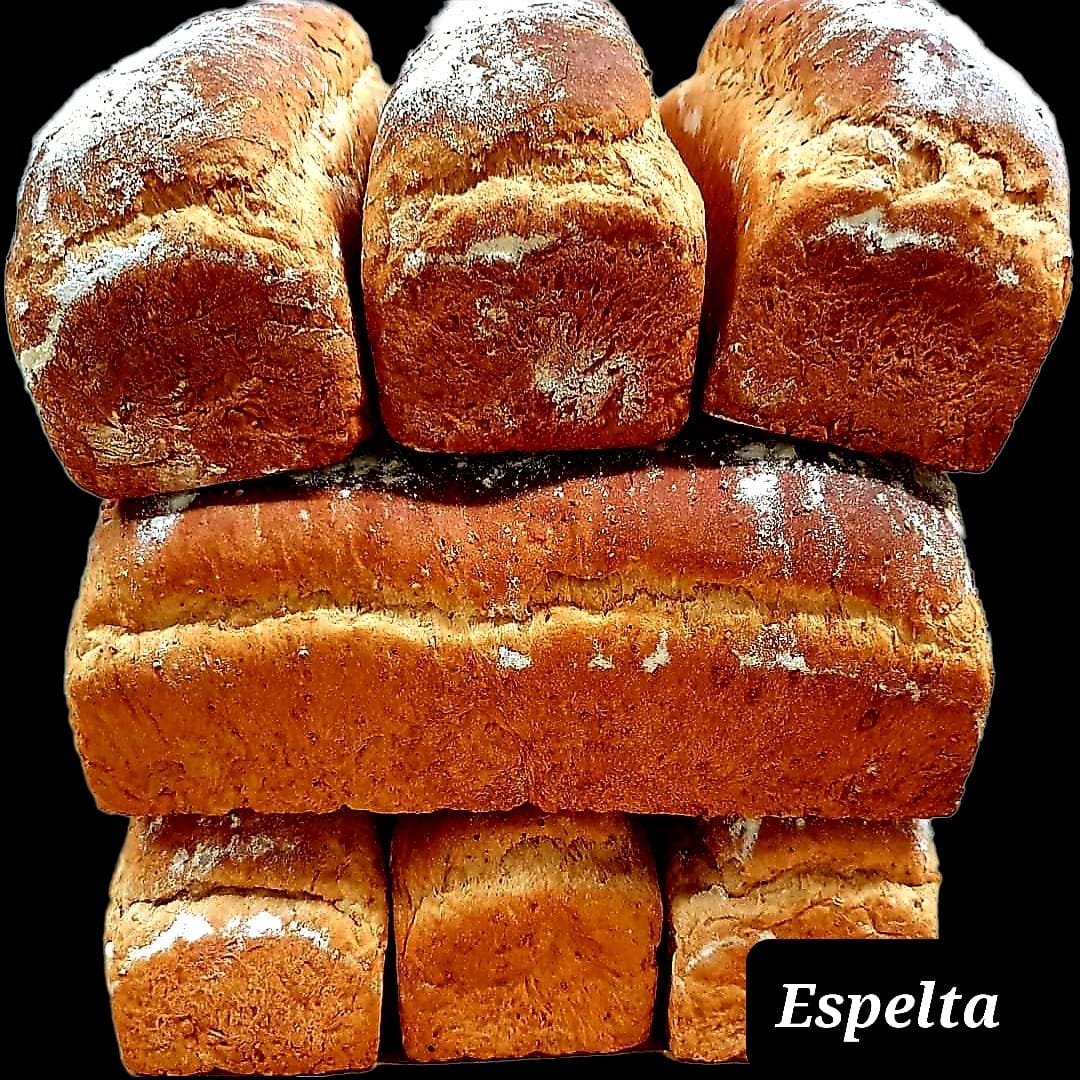 Pan molde de espelta con semillas y miel 80% espelta semi integral , 5% miel, 5% malta de cebada, 10% mix de semillas. - Imagen 2