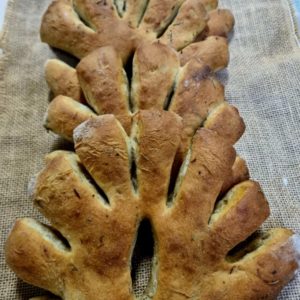 Fougasse con Alcachofa de Benicarló D.O. y queso parmesano
